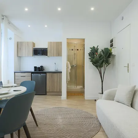 Flat 1bdr 2p Roland Garros Parc Des Apartman *